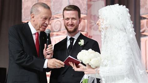 C­u­m­h­u­r­b­a­ş­k­a­n­ı­ ­E­r­d­o­ğ­a­n­,­ ­y­e­ğ­e­n­i­n­i­n­ ­n­i­k­a­h­ ­t­ö­r­e­n­i­n­e­ ­k­a­t­ı­l­d­ı­ ­-­ ­S­o­n­ ­D­a­k­i­k­a­ ­H­a­b­e­r­l­e­r­